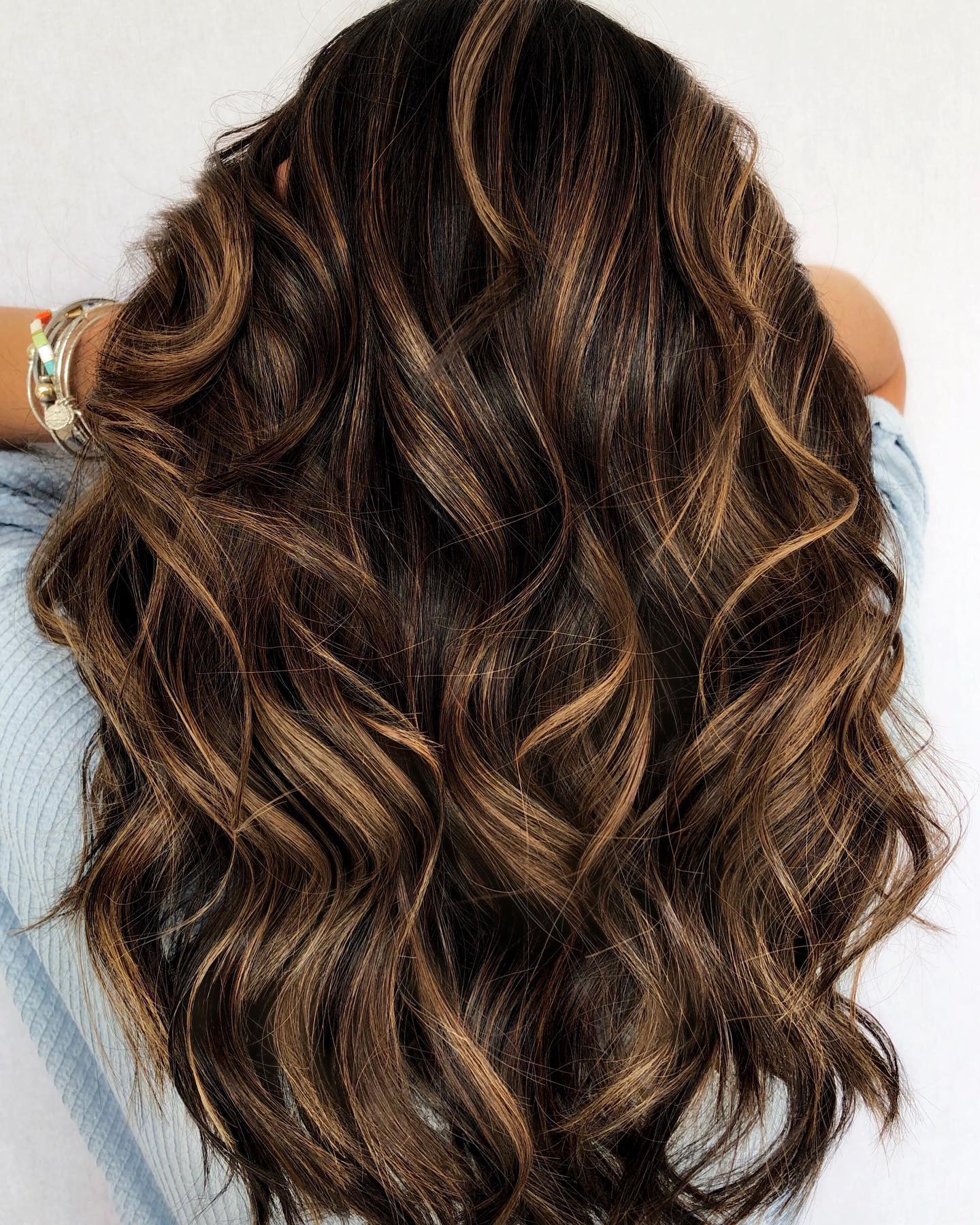 Dark Hair with Thin Golden Highlights