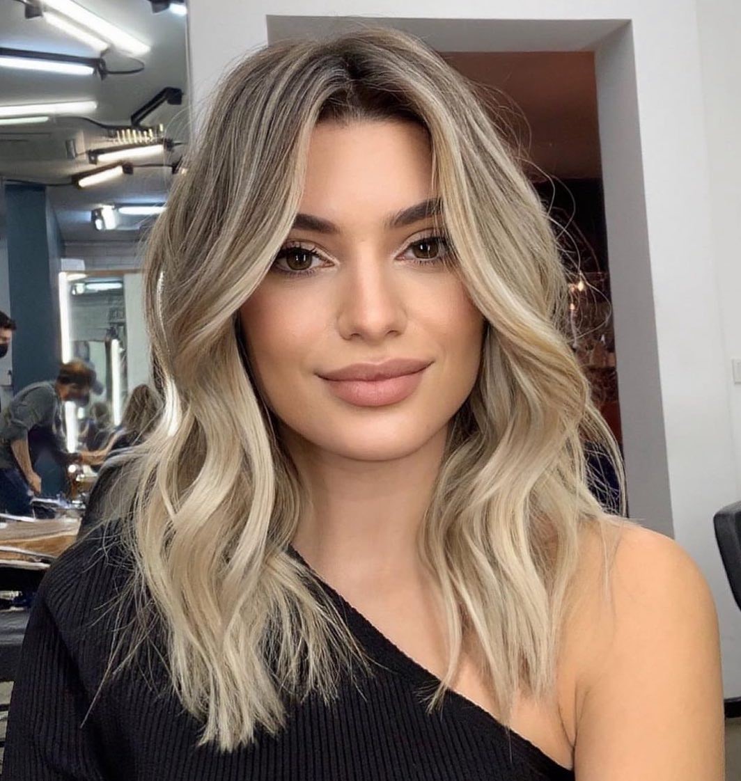 Lived-In Ash Bronde Hair Look